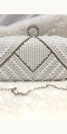 Pearl Clutch 01