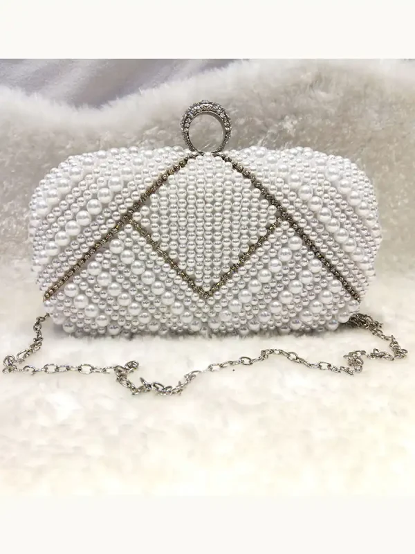 clutch-01-white