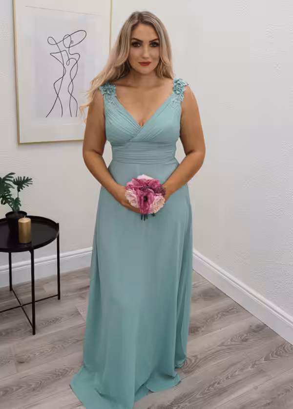 shelly bridesmaid dress in burgundy